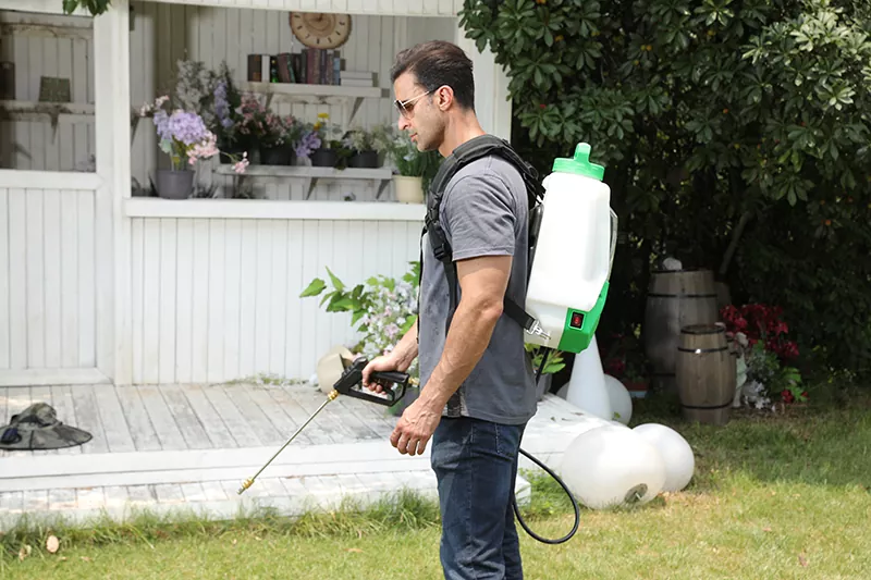 15L Backpack Sprayer Diaphragm Pump with 18V 5.2A battery